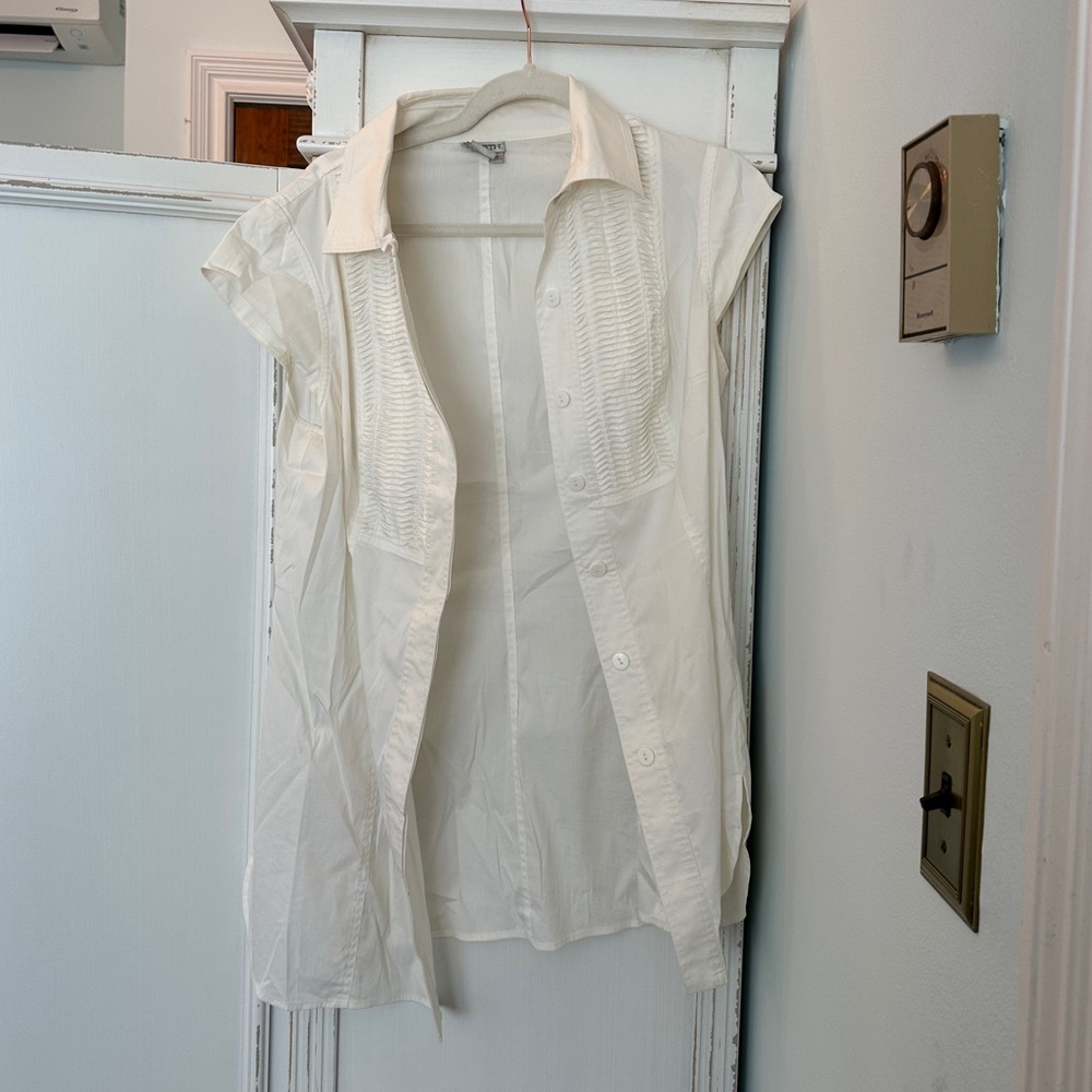 W by Worth top. Textured detail.
